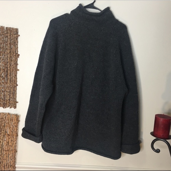 ❄️NEWTON TRADING COMPANY ❄️ Dark GREY SWEATER - Picture 3 of 7